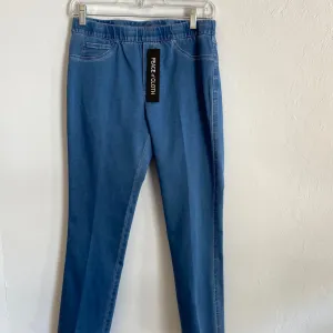 Joey Crop Jeans 26-1/2 Denim